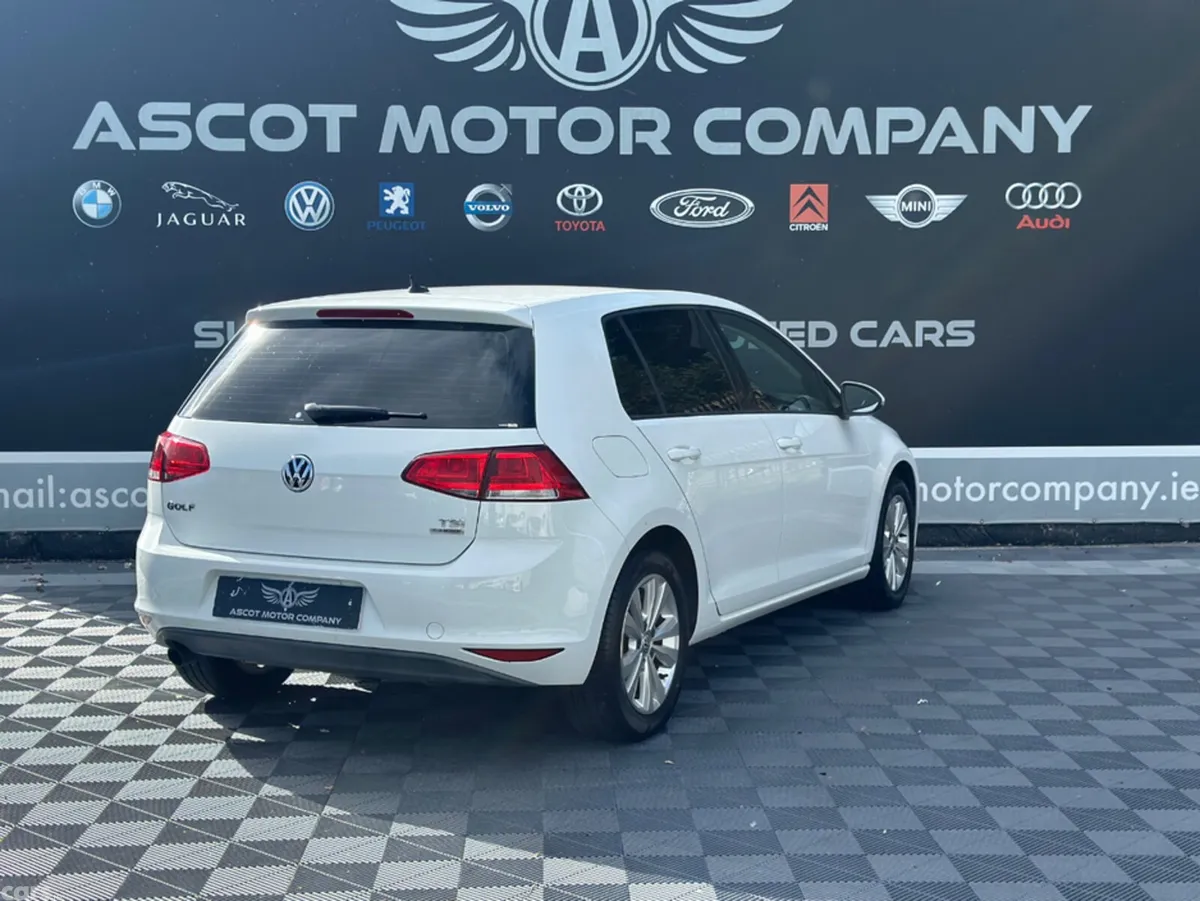 Volkswagen Golf Hatchback, Petrol, 2014, White