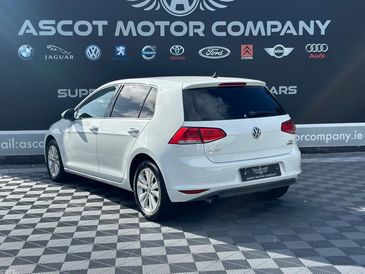 Volkswagen Golf Hatchback, Petrol, 2014, White