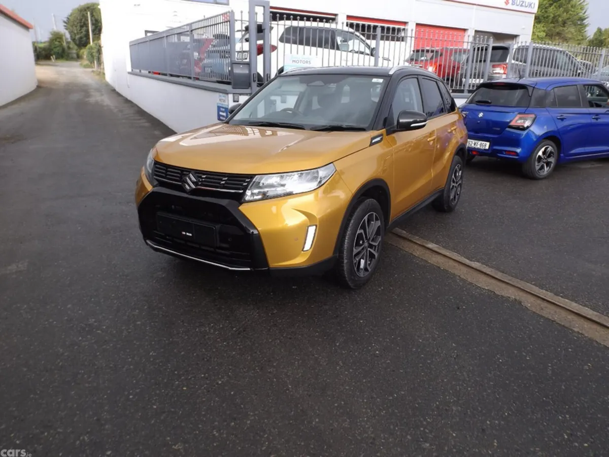 Suzuki Vitara SUV, Petrol Hybrid, 2026, Gold