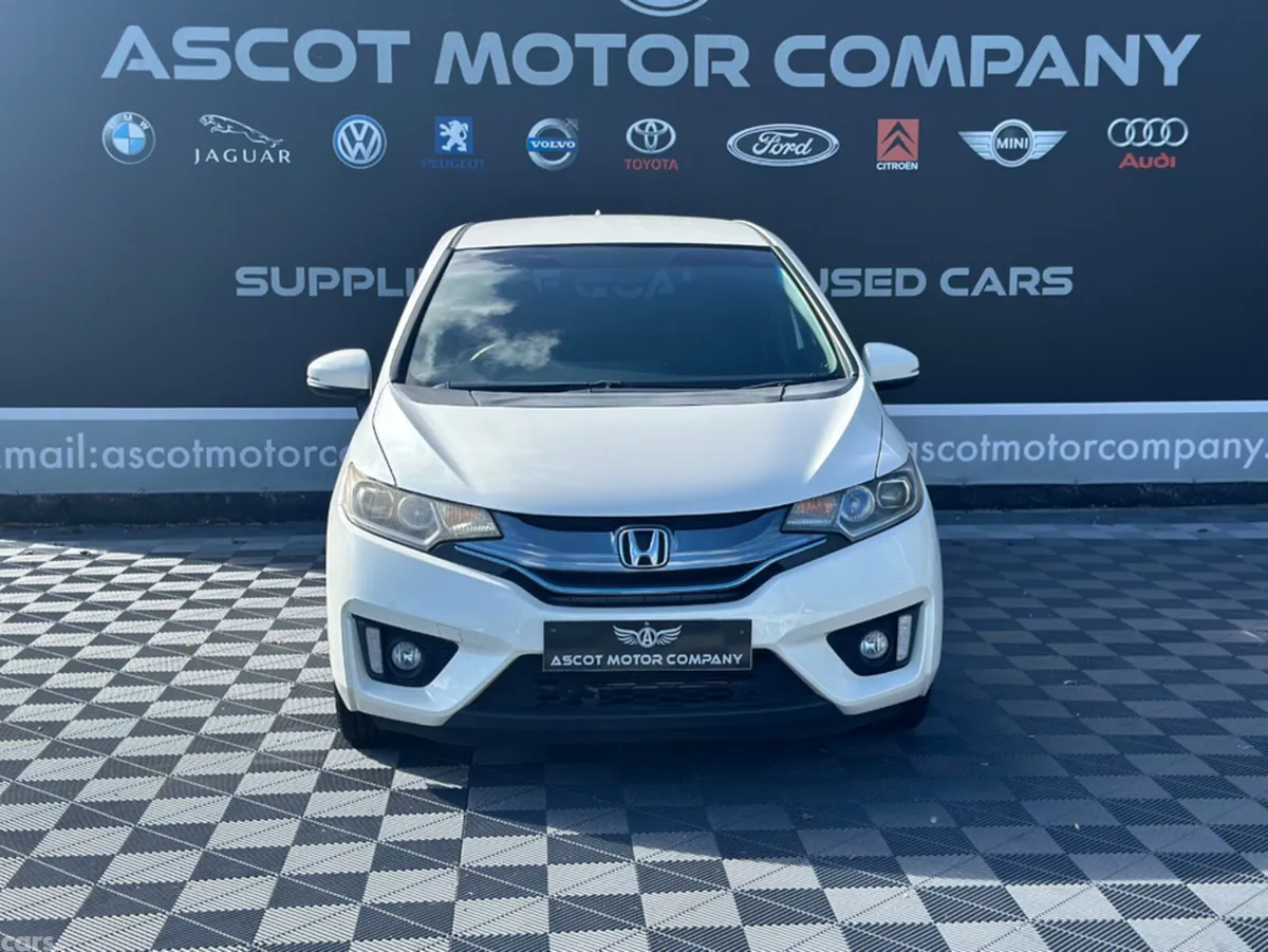Honda Fit Hatchback, Petrol Hybrid, 2014, White
