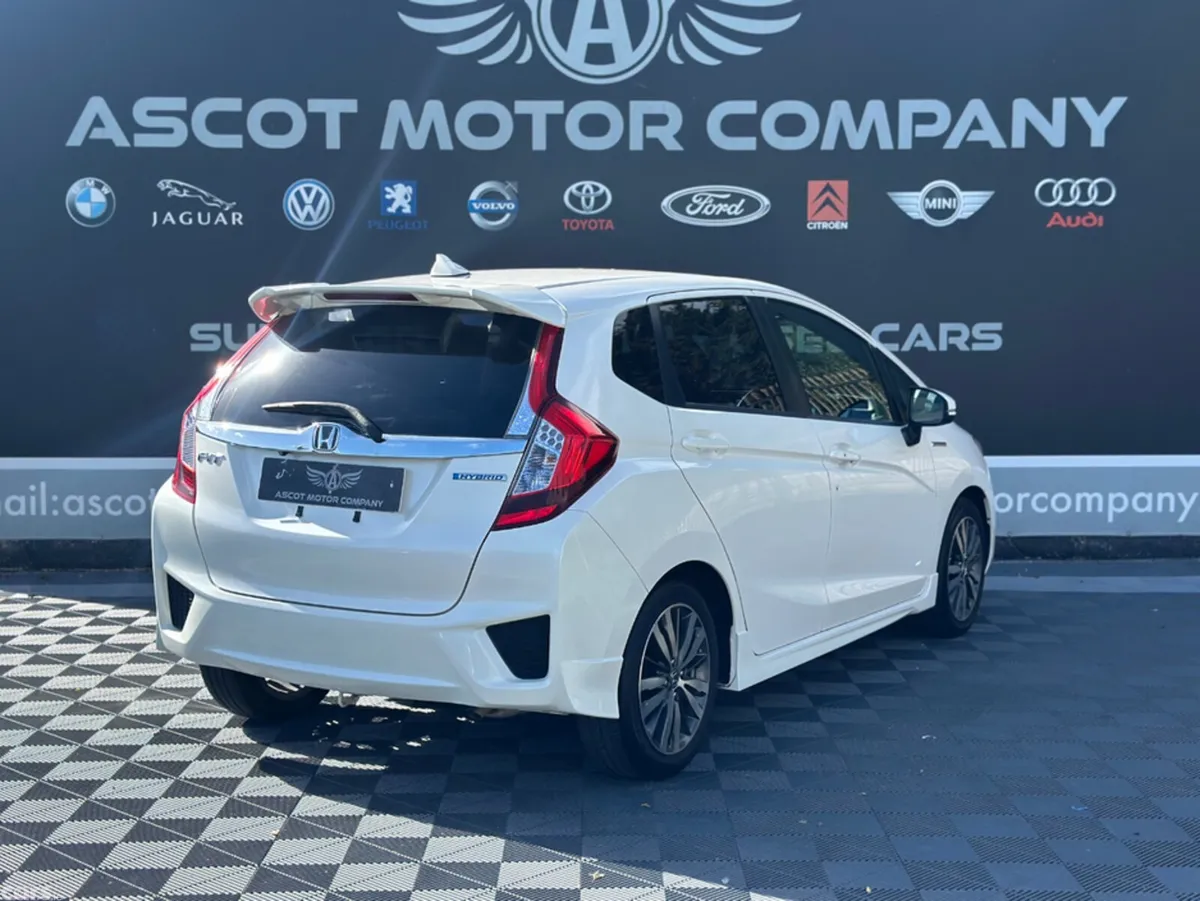 Honda Fit Hatchback, Petrol Hybrid, 2014, White