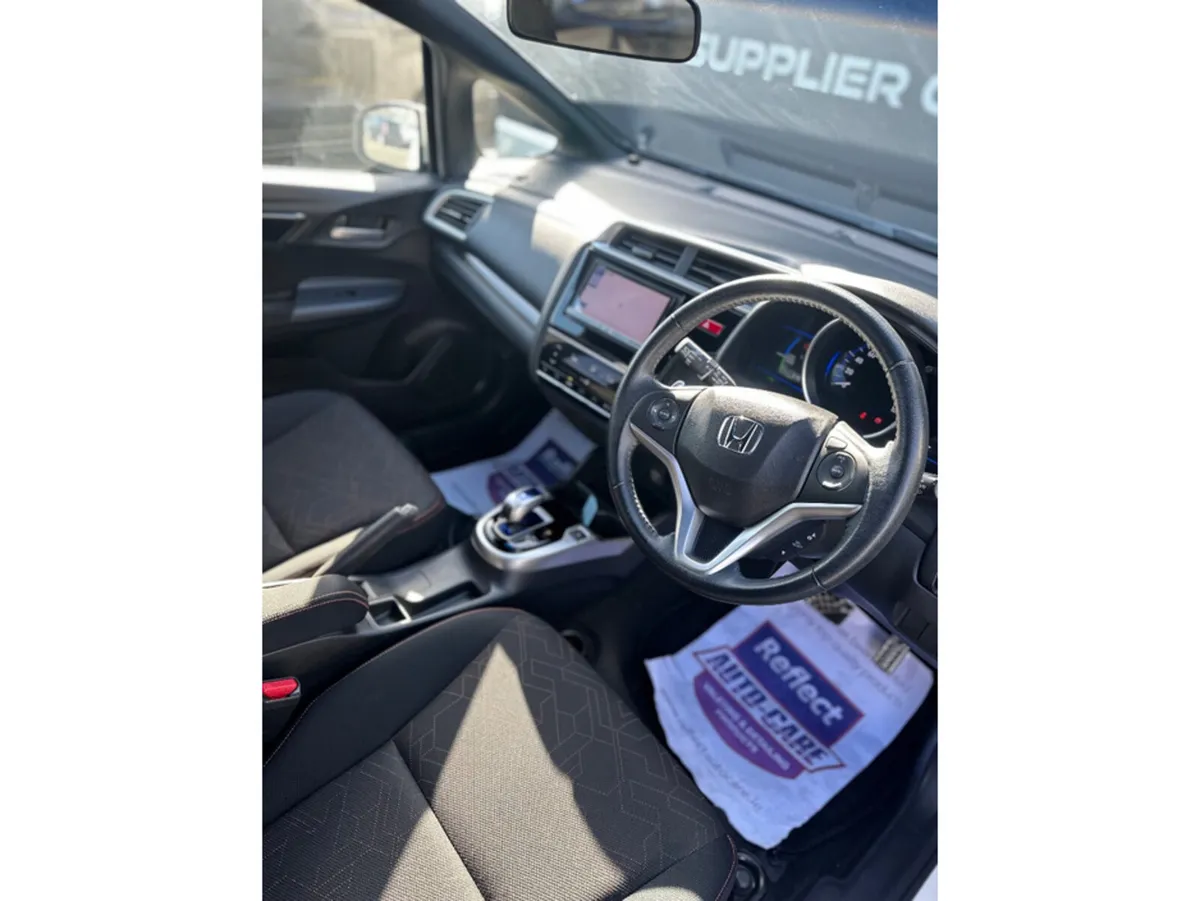 Honda Fit Hatchback, Petrol Hybrid, 2014, White