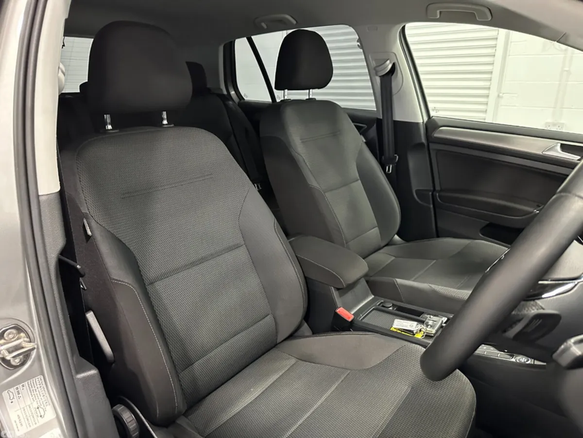 Volkswagen Golf Hatchback, Petrol, 2015, Silver