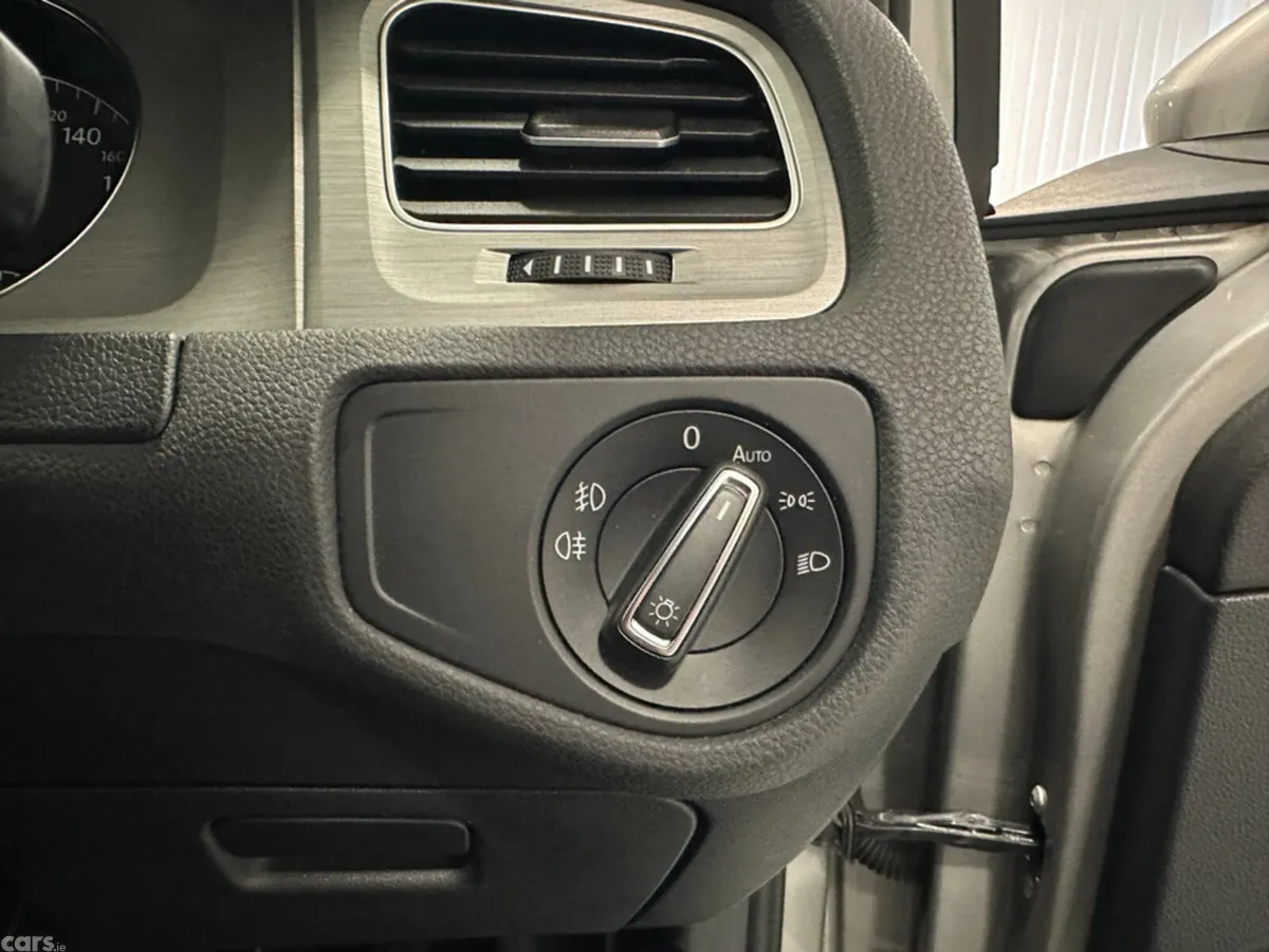 Volkswagen Golf Hatchback, Petrol, 2015, Silver