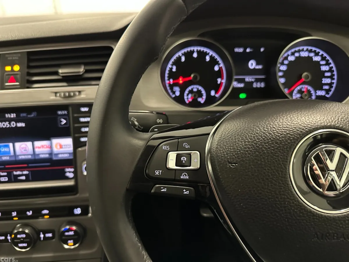 Volkswagen Golf Hatchback, Petrol, 2015, Silver