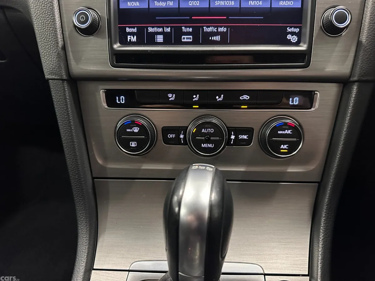 Volkswagen Golf Hatchback, Petrol, 2015, Silver