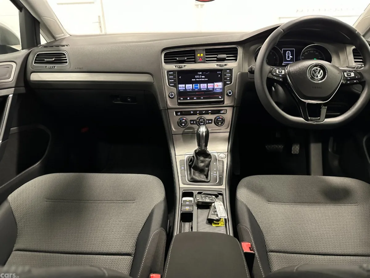 Volkswagen Golf Hatchback, Petrol, 2015, Silver