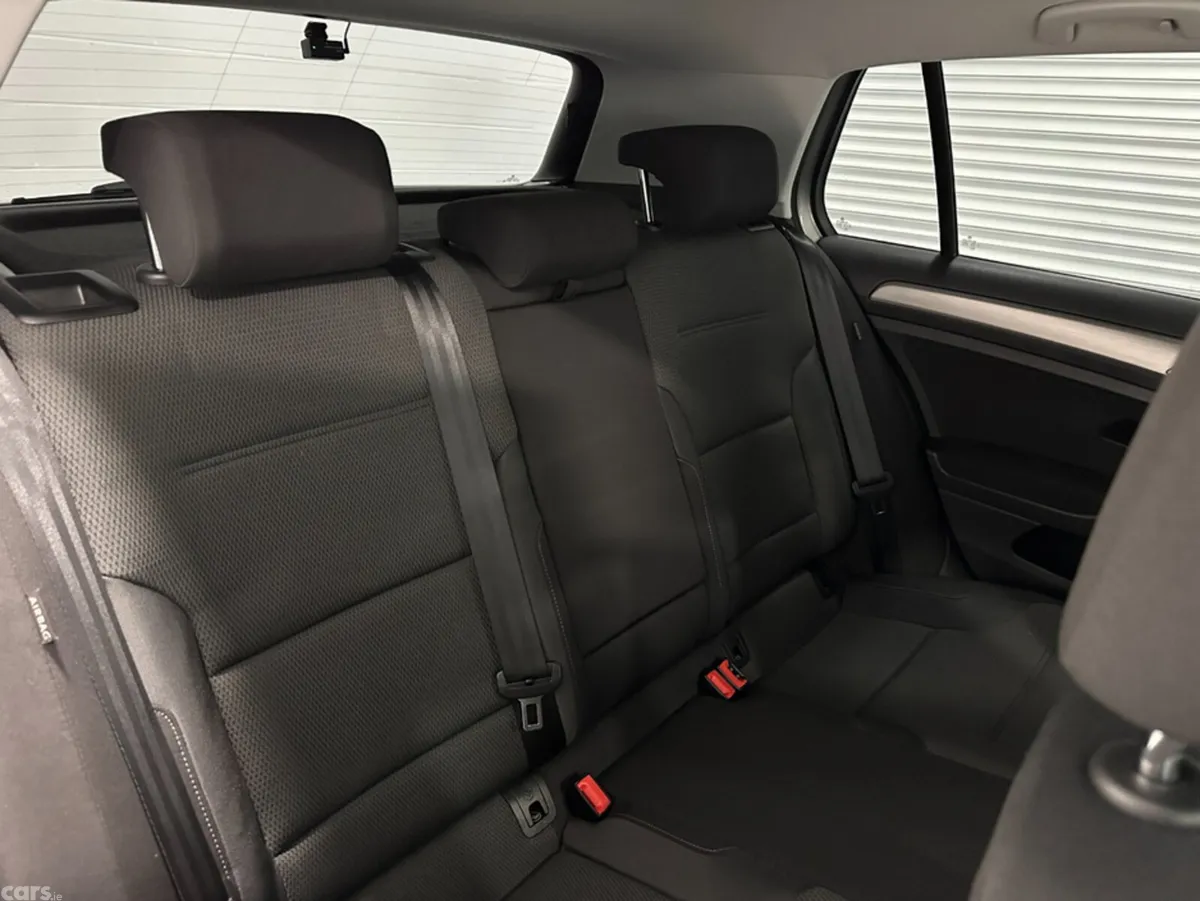 Volkswagen Golf Hatchback, Petrol, 2015, Silver