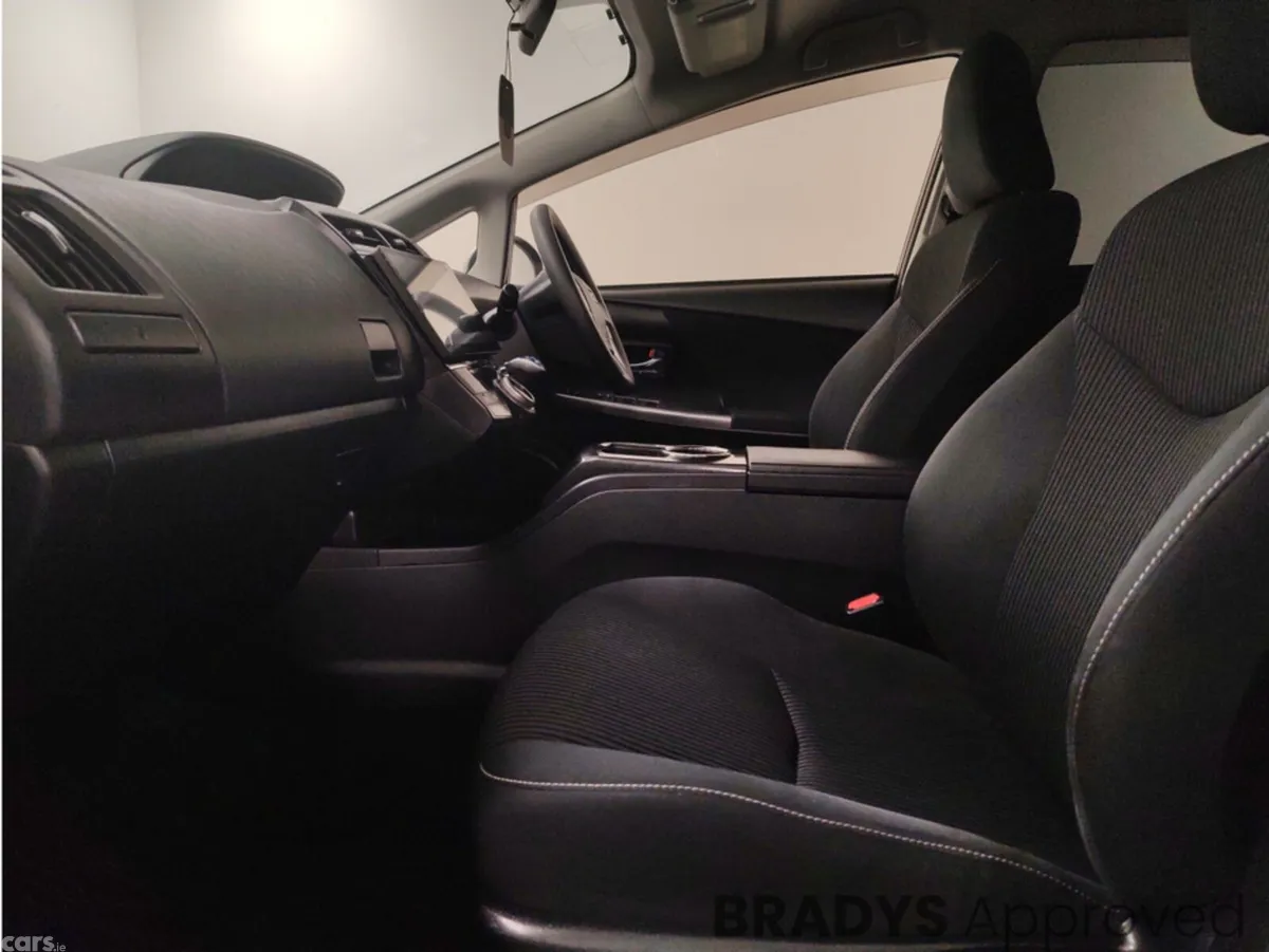 Toyota Prius Hatchback, Petrol, 2016, Silver