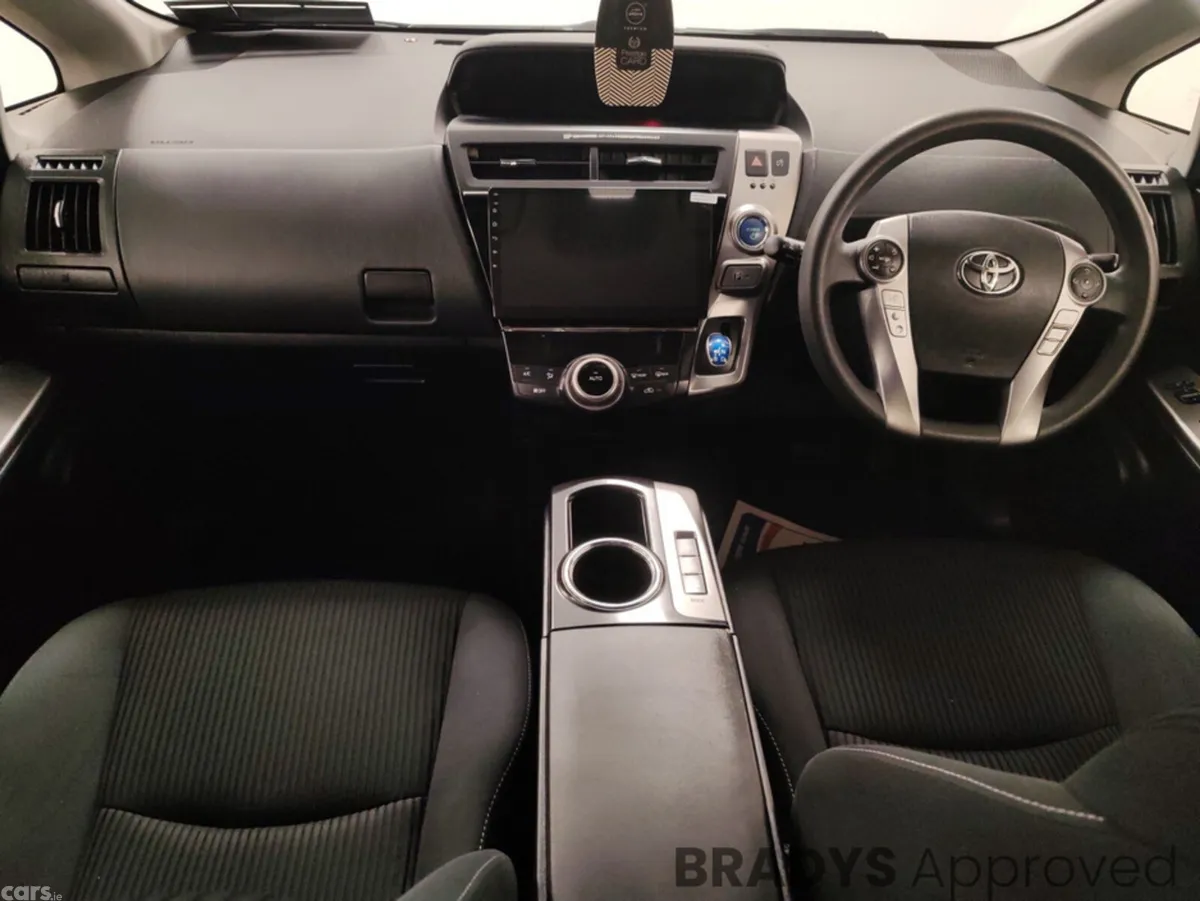 Toyota Prius Hatchback, Petrol, 2016, Silver