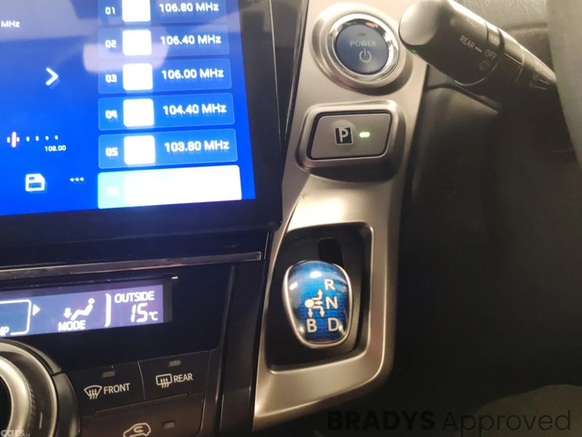 Toyota Prius Hatchback, Petrol, 2016, Silver