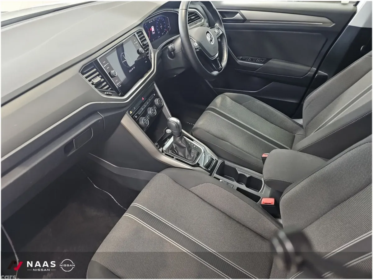 Volkswagen T-Roc Hatchback, Diesel, 2021, White