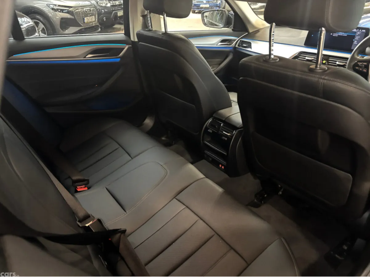 BMW 5-Series Estate, Petrol Plug-in Hybrid, 2023, Black
