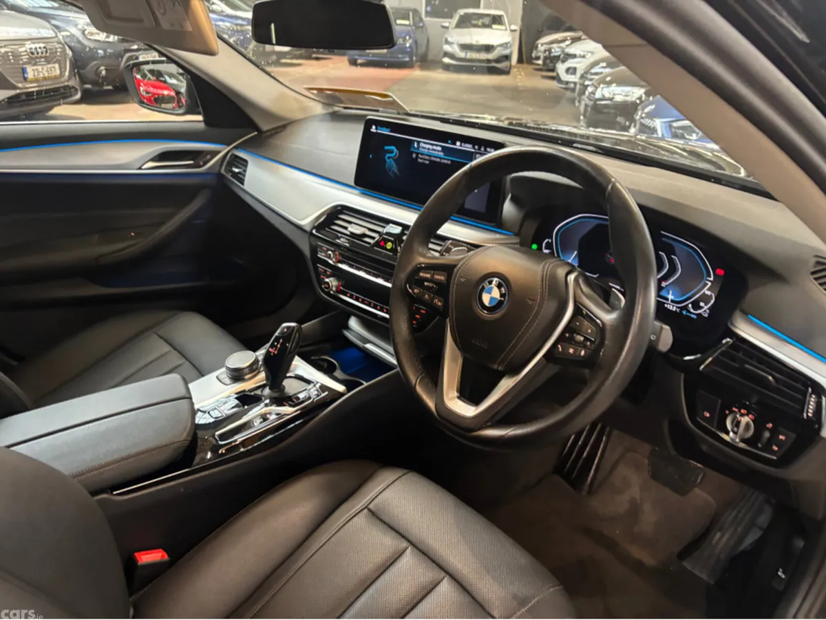 BMW 5-Series Estate, Petrol Plug-in Hybrid, 2023, Black