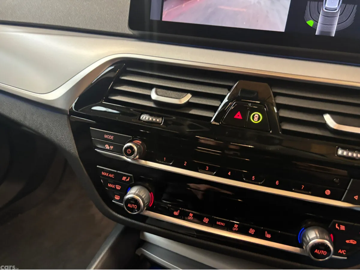 BMW 5-Series Estate, Petrol Plug-in Hybrid, 2023, Black