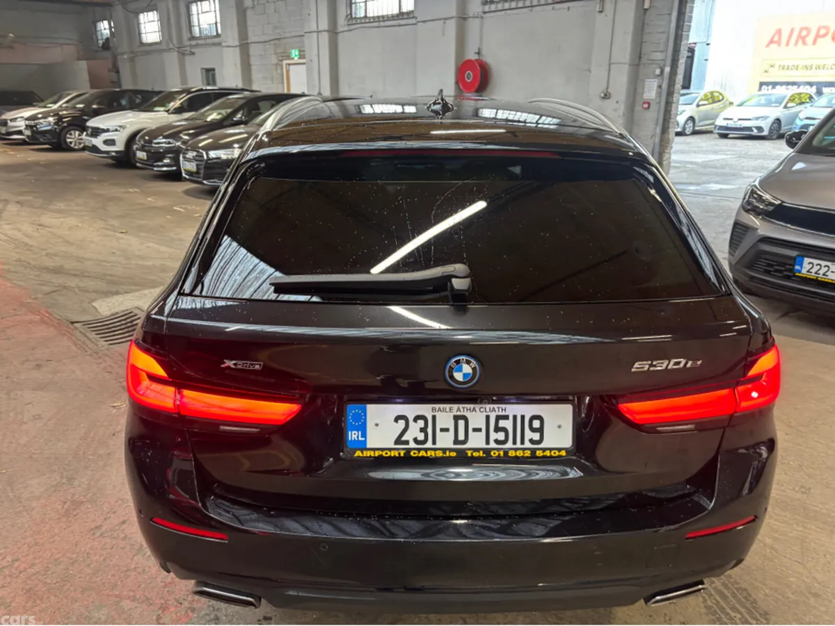 BMW 5-Series Estate, Petrol Plug-in Hybrid, 2023, Black