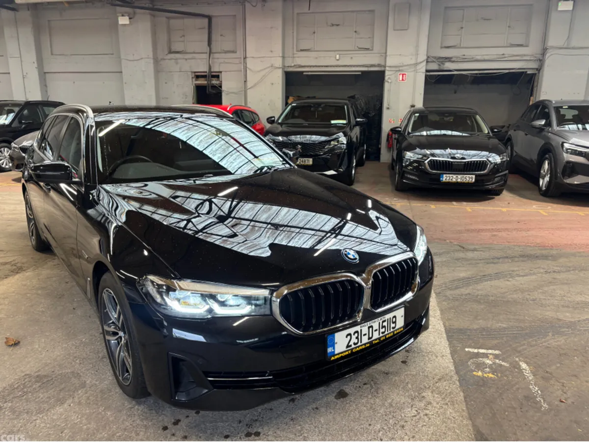 BMW 5-Series Estate, Petrol Plug-in Hybrid, 2023, Black
