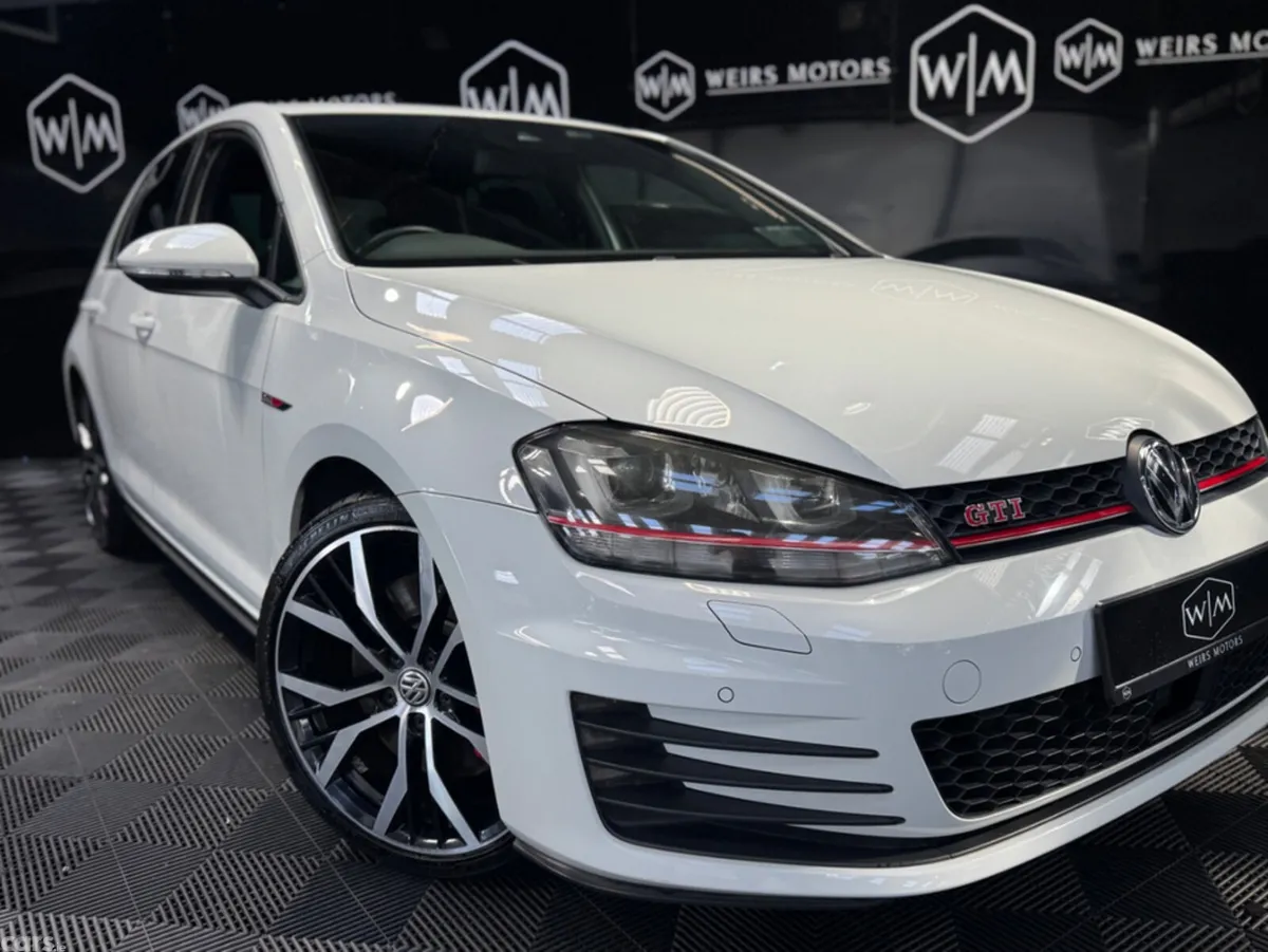 Volkswagen Golf Hatchback, Petrol, 2014, White