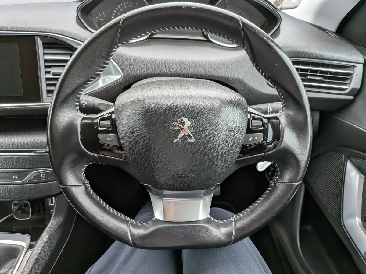 Peugeot 308 Hatchback, Diesel, 2017, Blue
