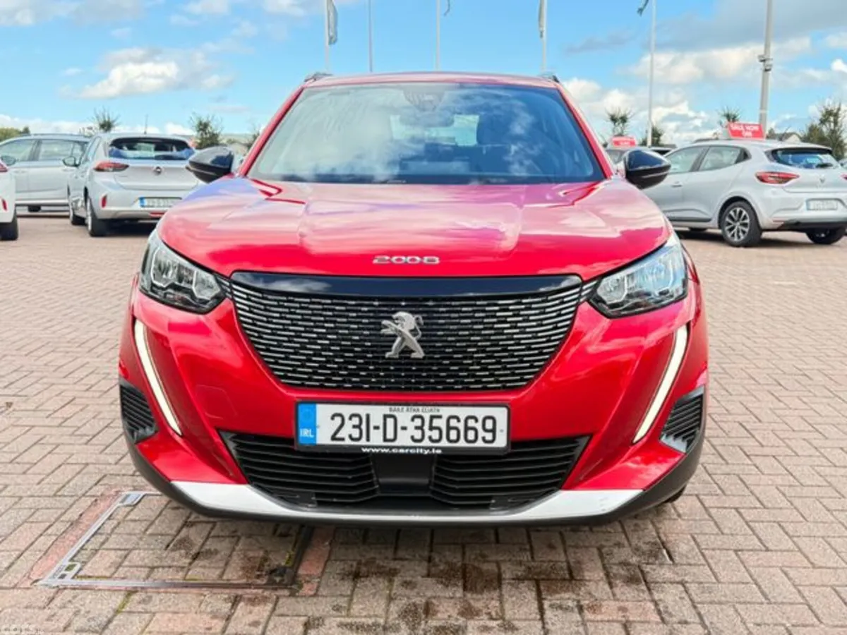Peugeot 2008 MPV, Petrol, 2023, Red