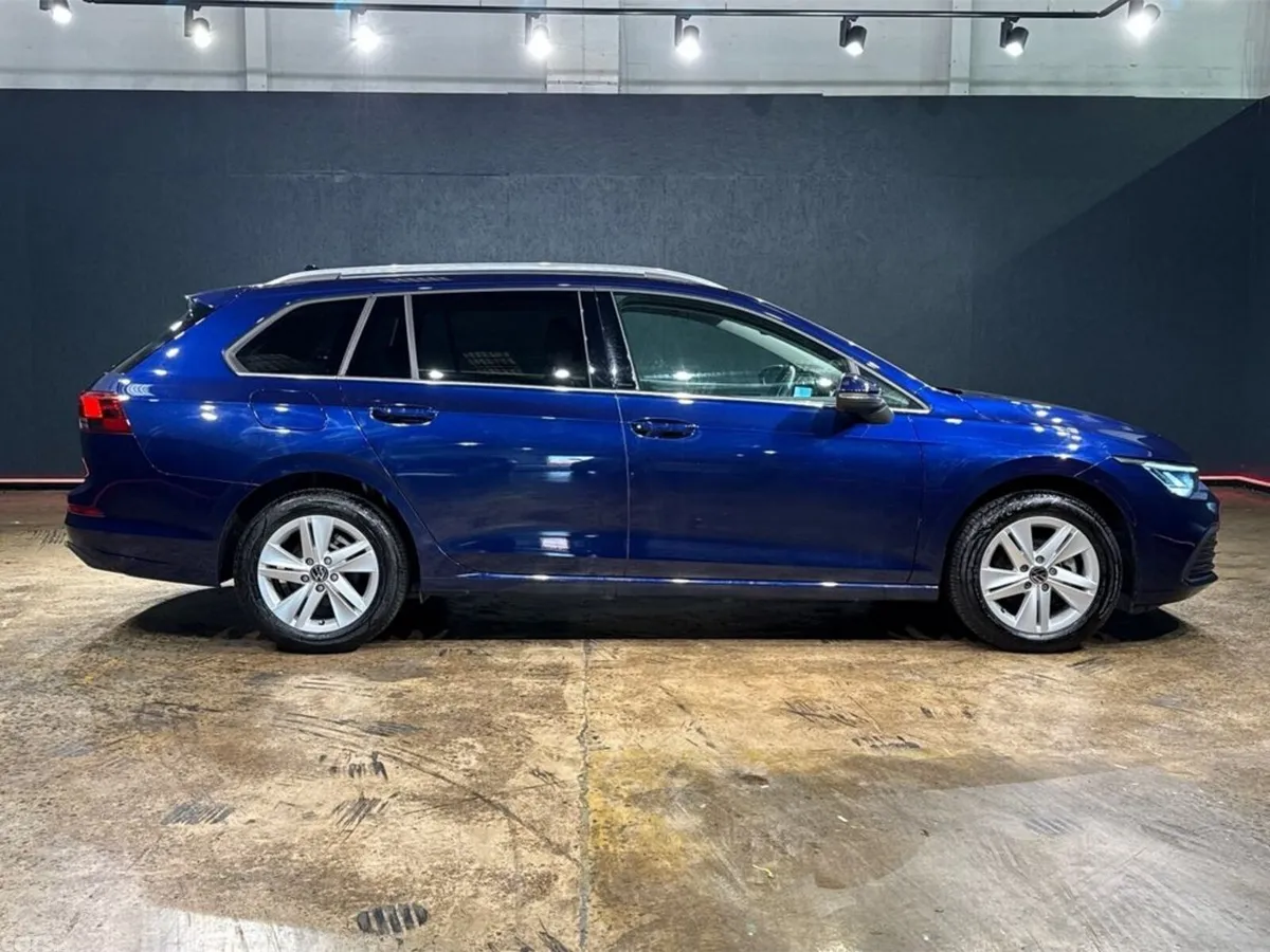 Volkswagen Golf Estate, Petrol Hybrid, 2023, Blue