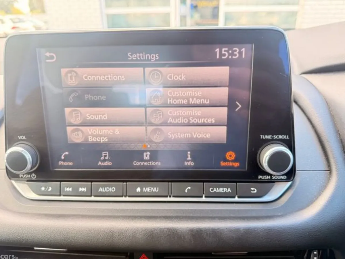 Nissan Qashqai MPV, Petrol, 2024, Red