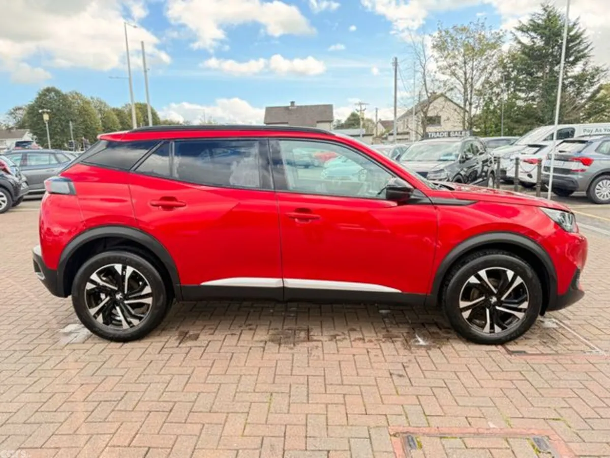 Peugeot 2008 MPV, Petrol, 2023, Red