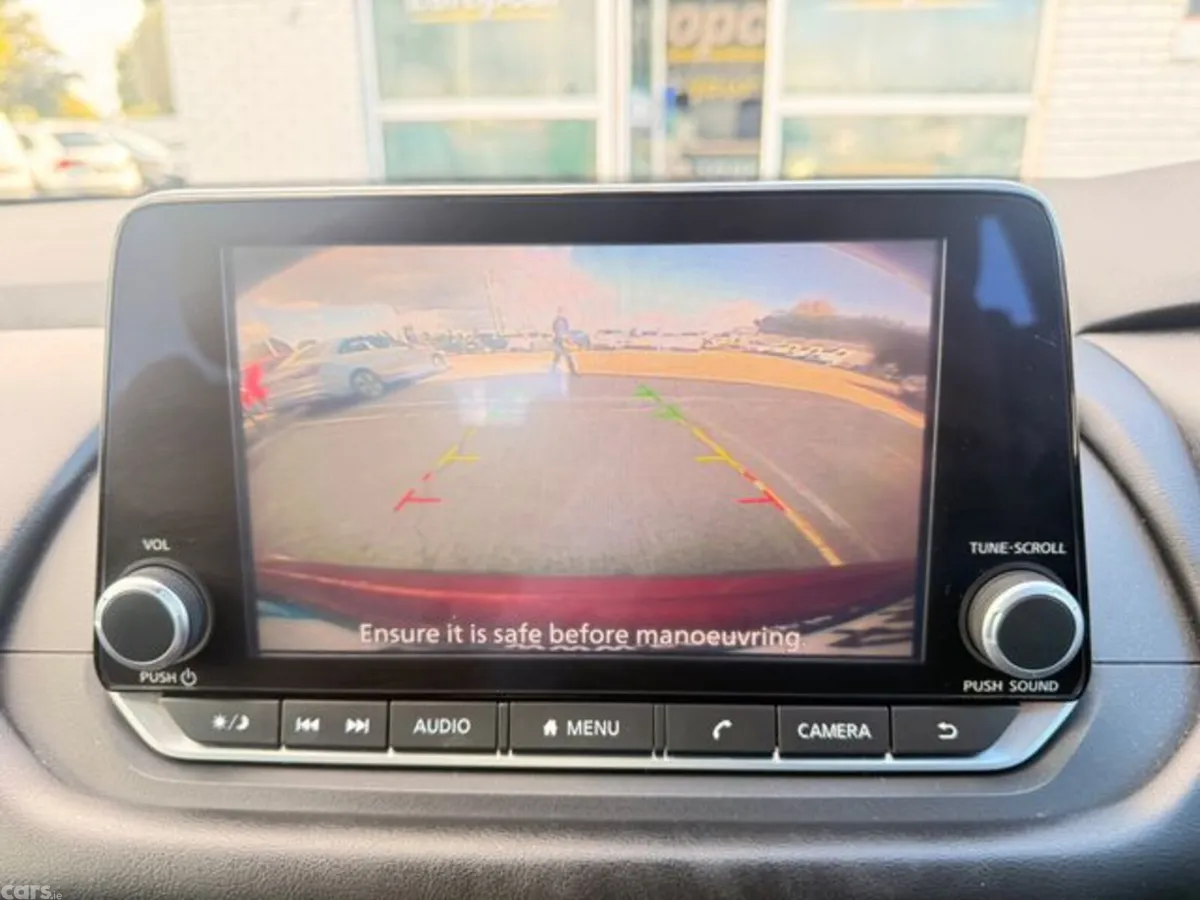 Nissan Qashqai MPV, Petrol, 2024, Red