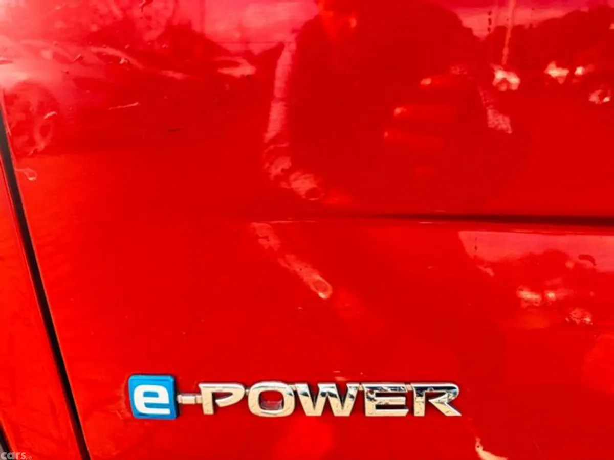 Nissan Qashqai MPV, Petrol, 2024, Red