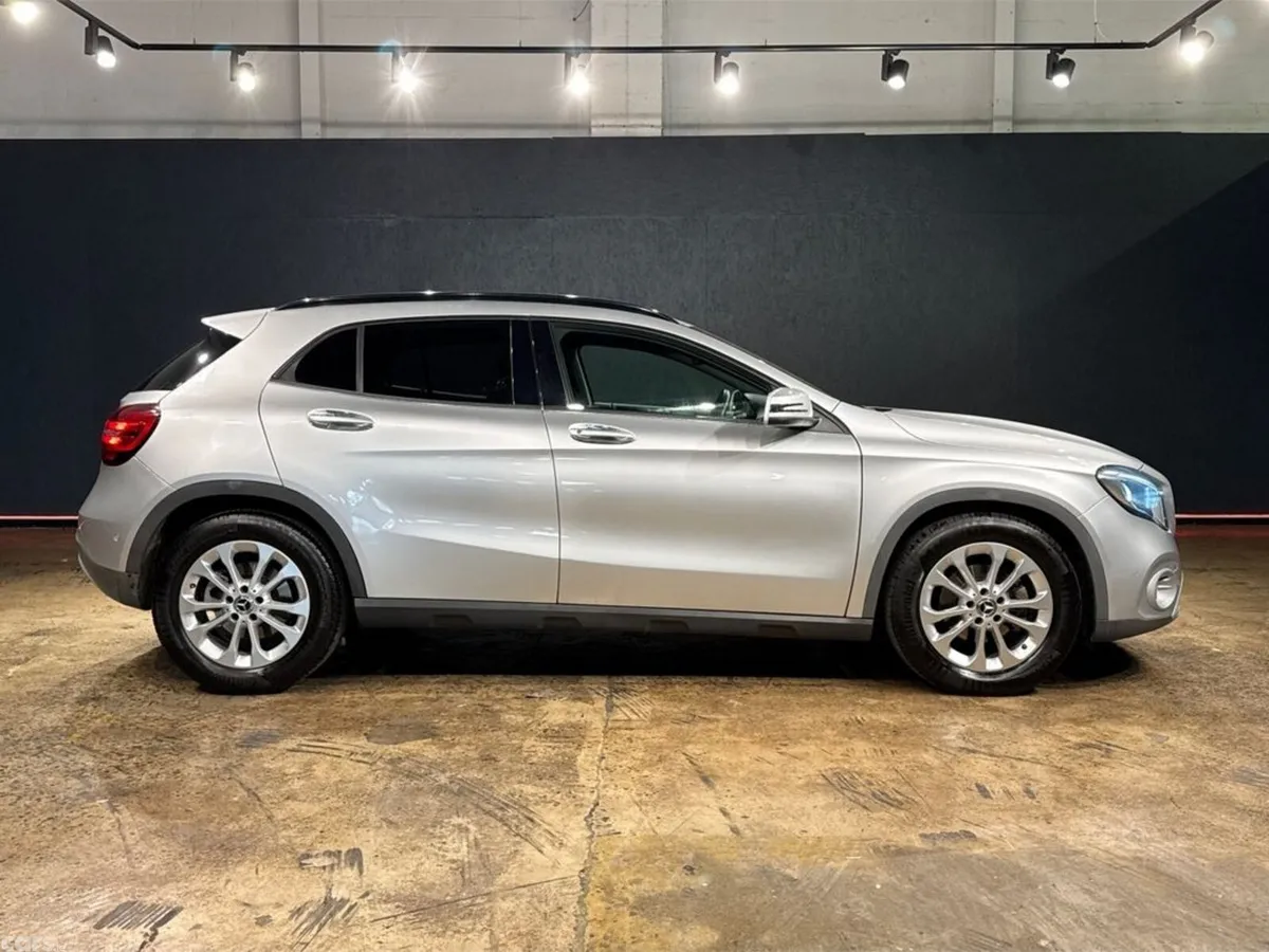 Mercedes-Benz GLA SUV, Petrol, 2019, Silver