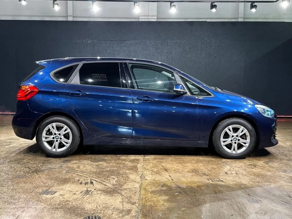 BMW 2-Series MPV, Petrol, 2019, Blue