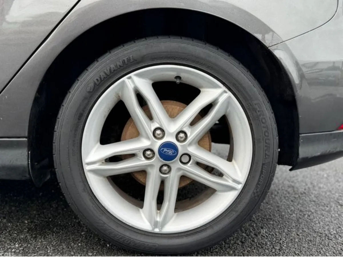 Ford Focus Hatchback, Diesel, 2017, Grey