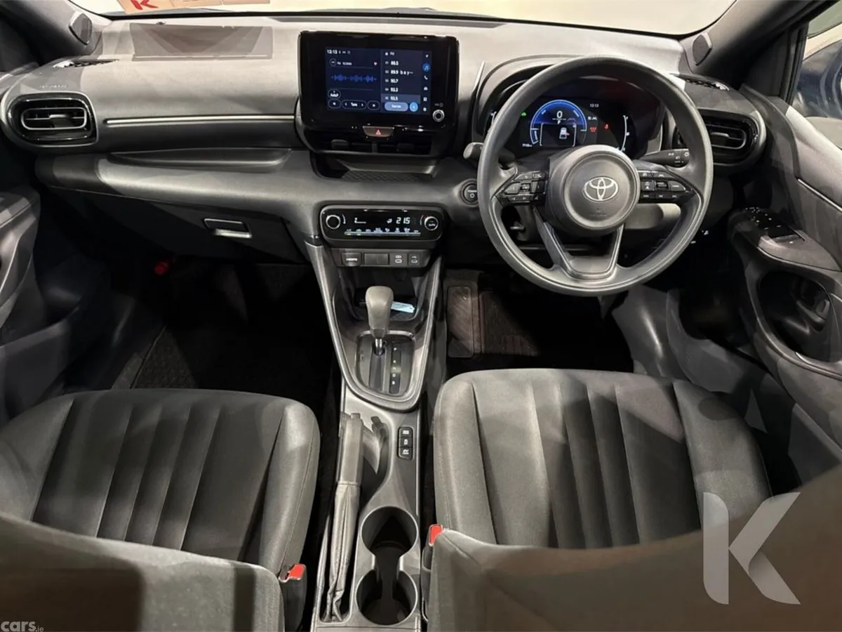 Toyota Yaris Hatchback, Petrol Hybrid, 2025, Brown