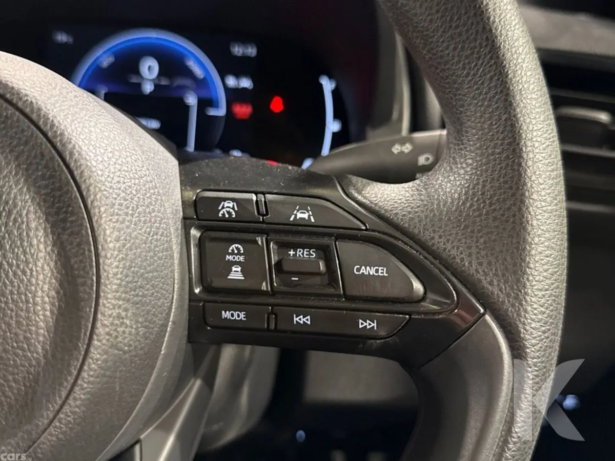 Toyota Yaris Hatchback, Petrol Hybrid, 2025, Brown