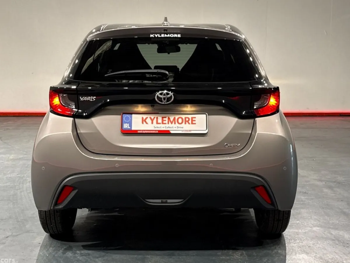 Toyota Yaris Hatchback, Petrol Hybrid, 2025, Brown
