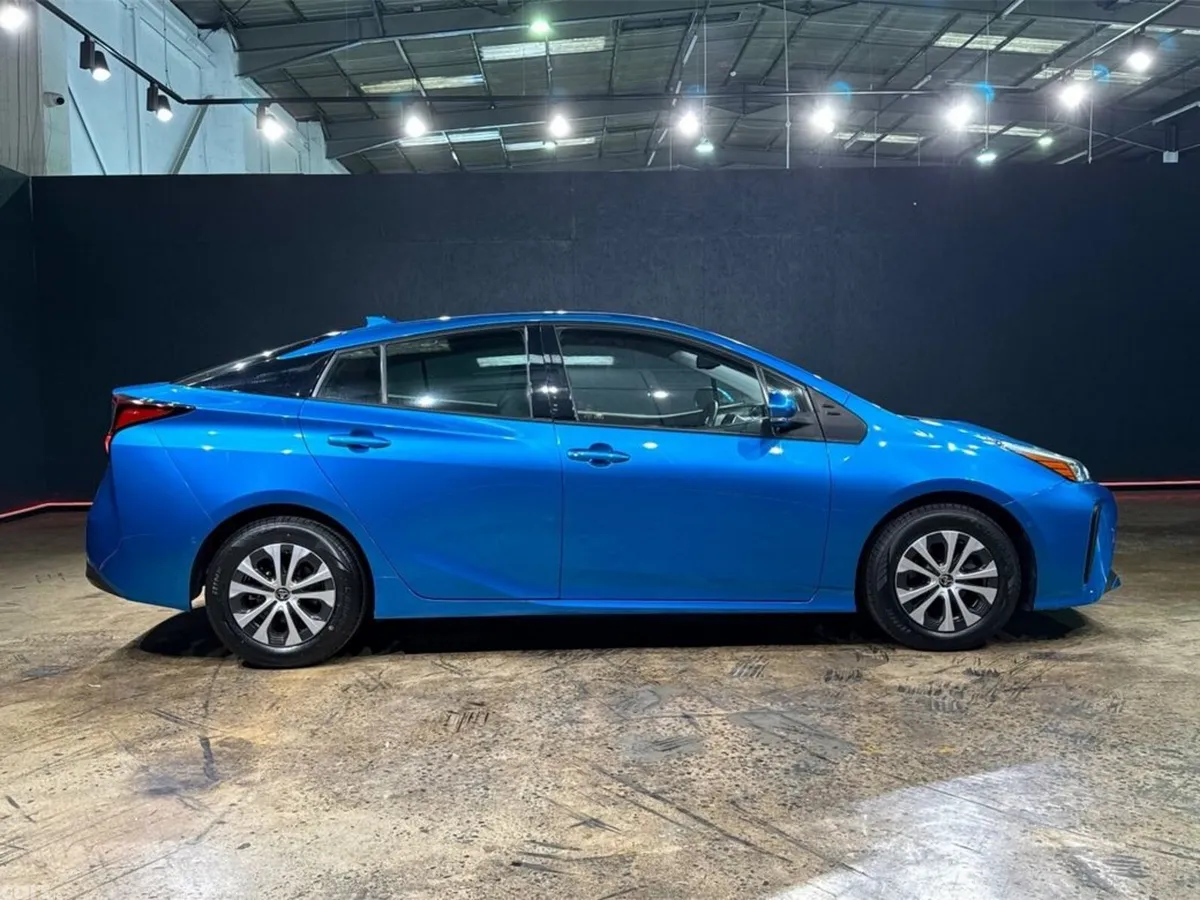 Toyota Prius Saloon, Petrol Hybrid, 2020, Blue