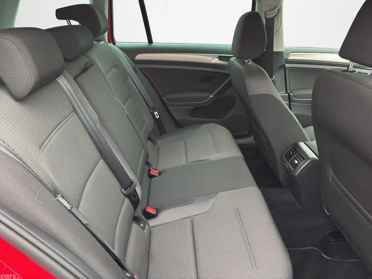 Volkswagen Golf Estate, Petrol, 2017, Red