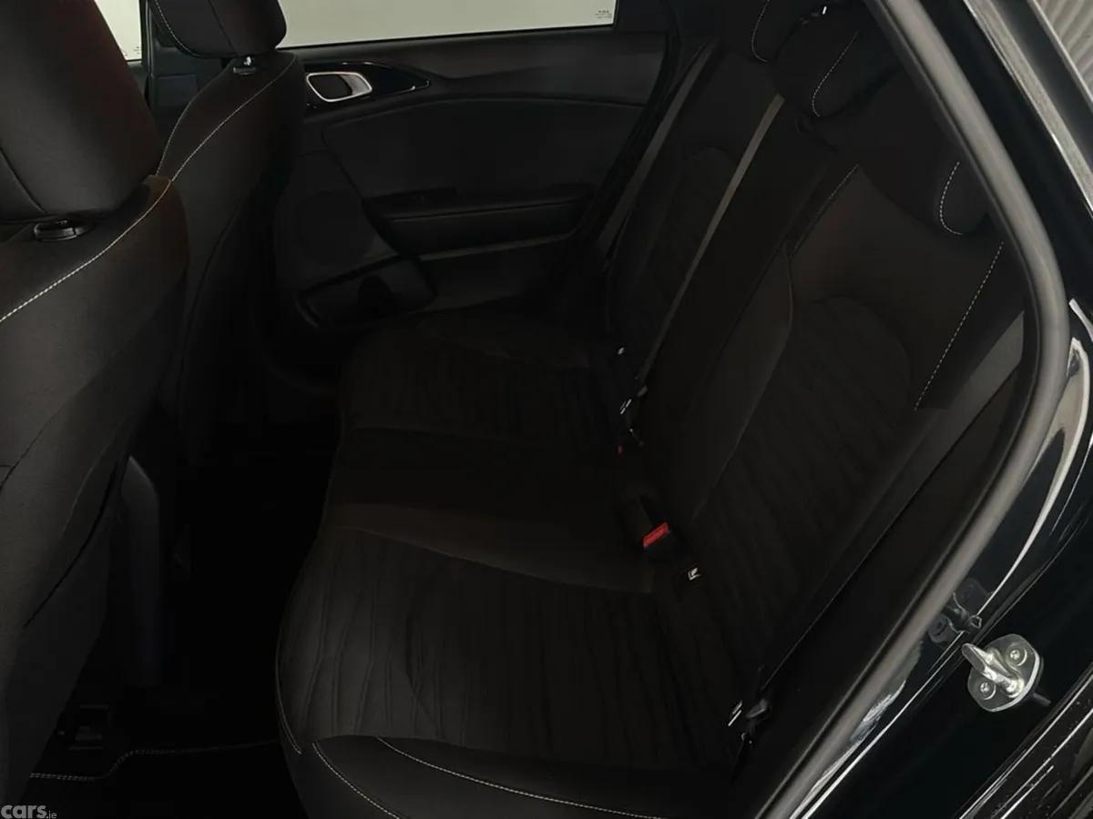Kia Ceed Hatchback, Petrol, 2024, Black