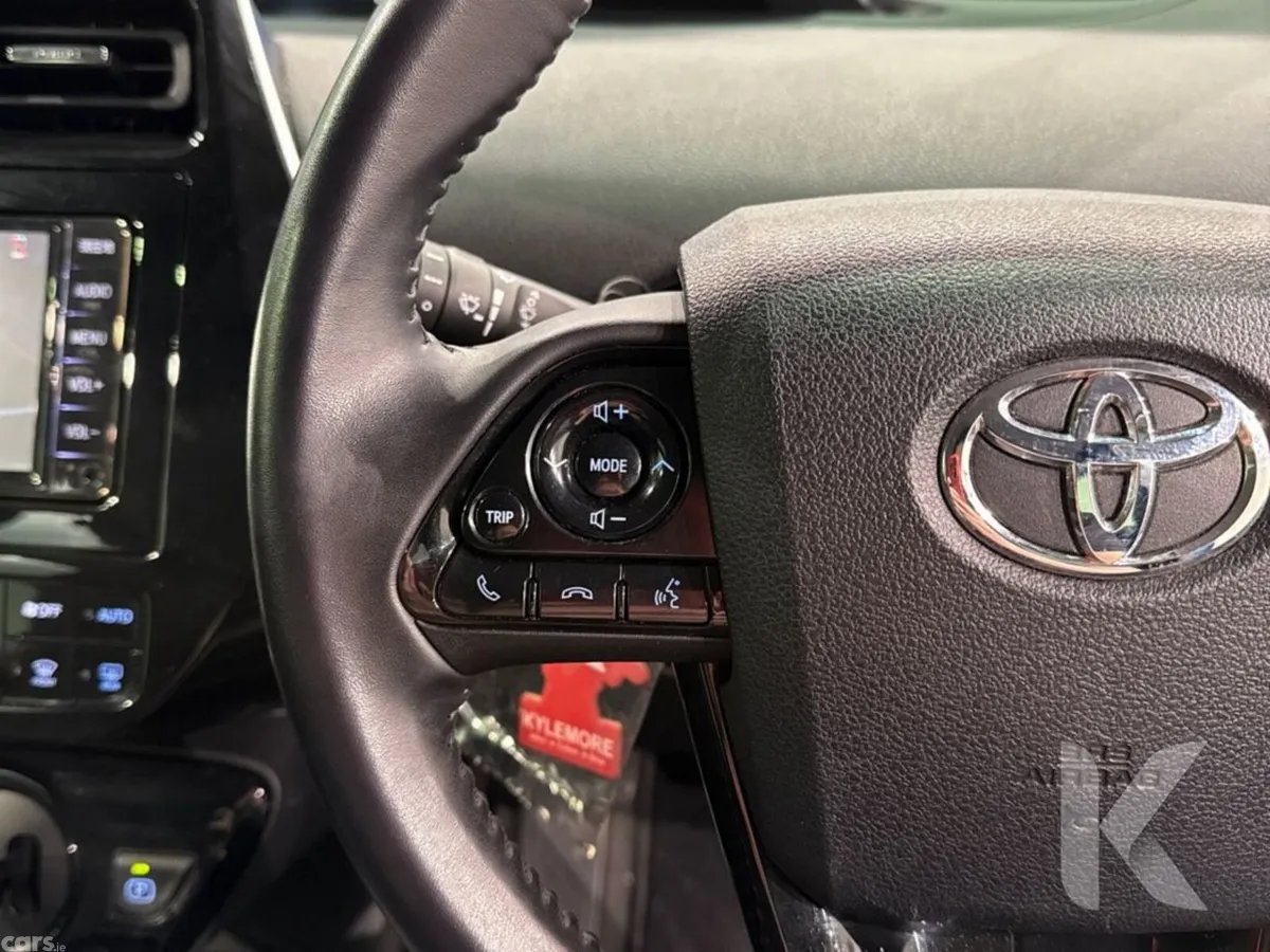 Toyota Prius Hatchback, Petrol Hybrid, 2019, Blue