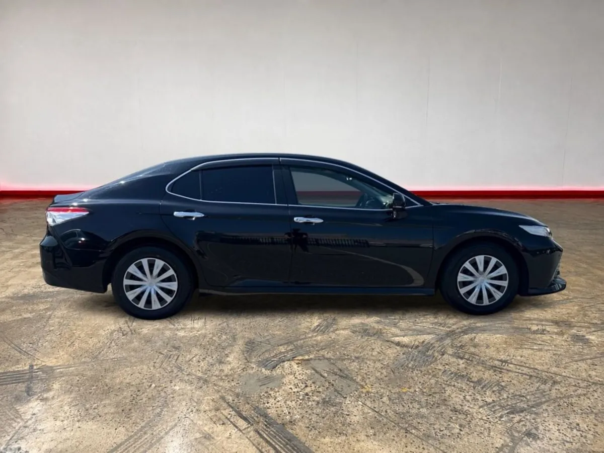 Toyota Camry Saloon, Petrol Hybrid, 2021, Black
