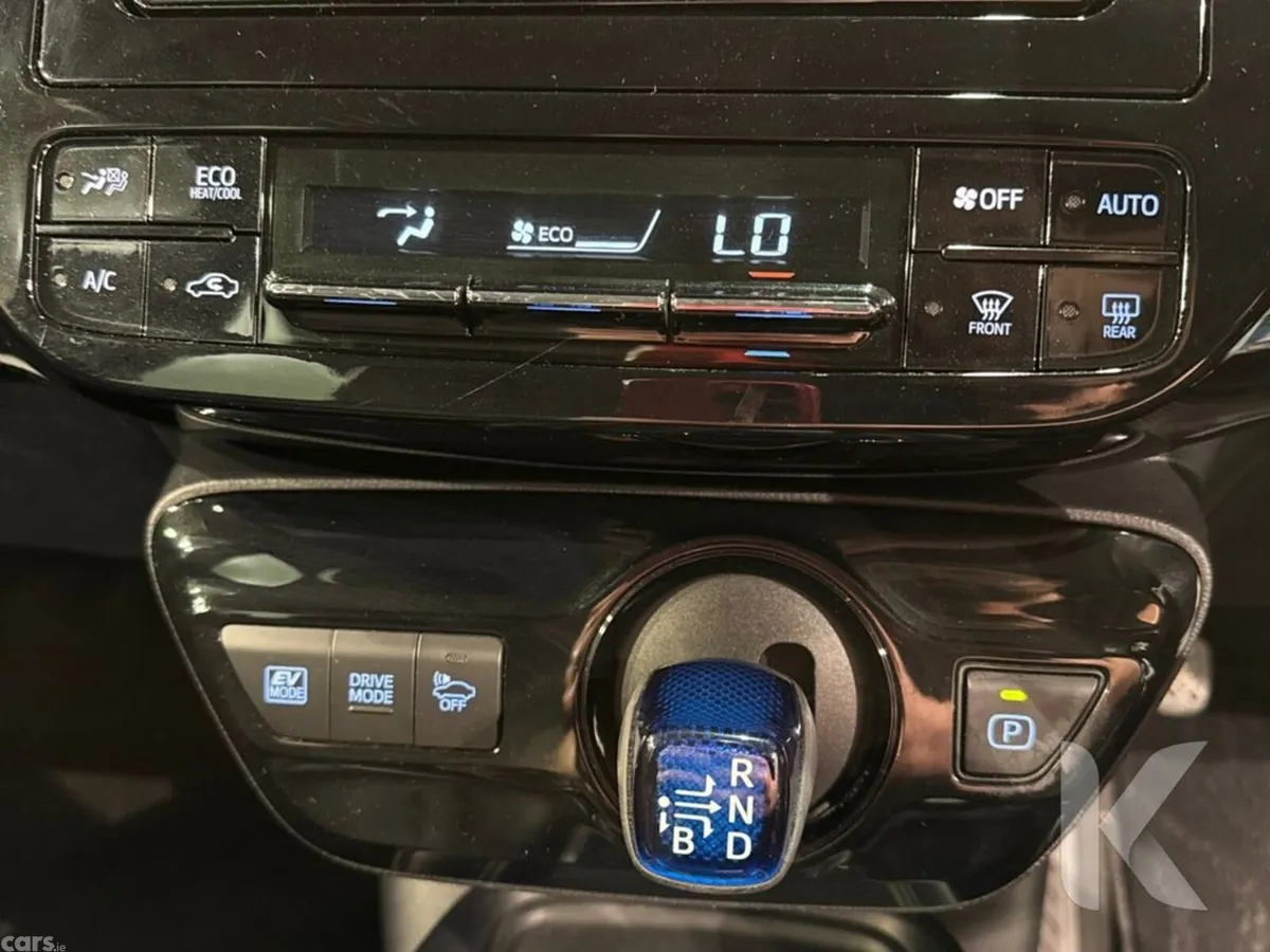 Toyota Prius Hatchback, Petrol Hybrid, 2019, Blue