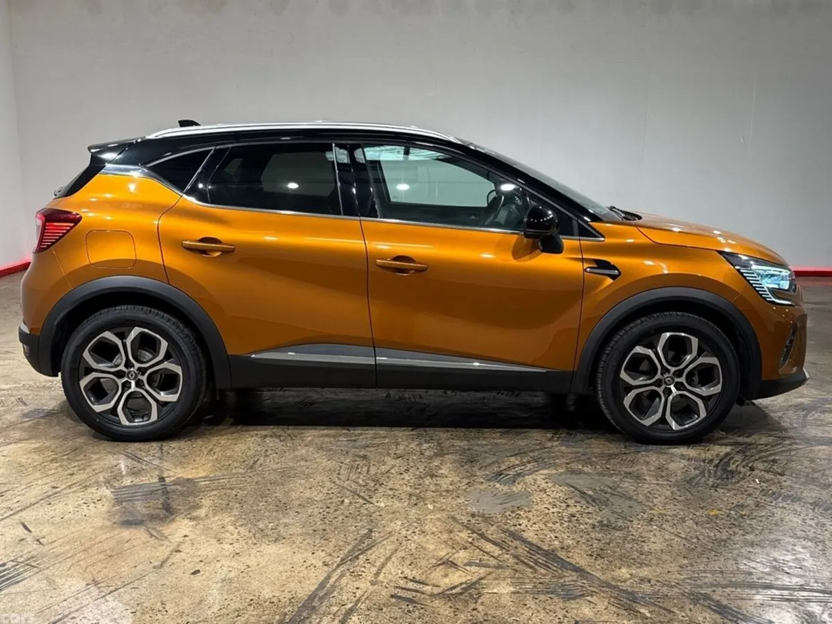 Renault Captur Hatchback, Petrol, 2021, Orange