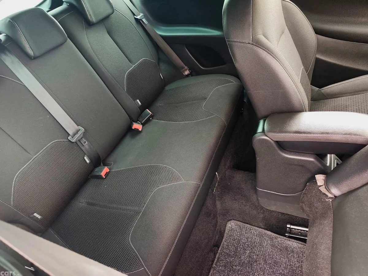 DS Automobiles DS 3 Hatchback, Petrol, 2018, Red