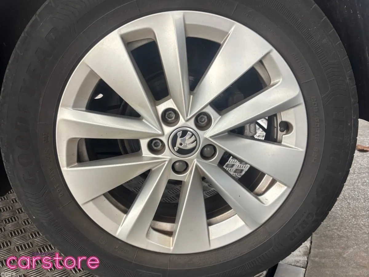 Skoda Kamiq Hatchback, Petrol, 2023, Grey
