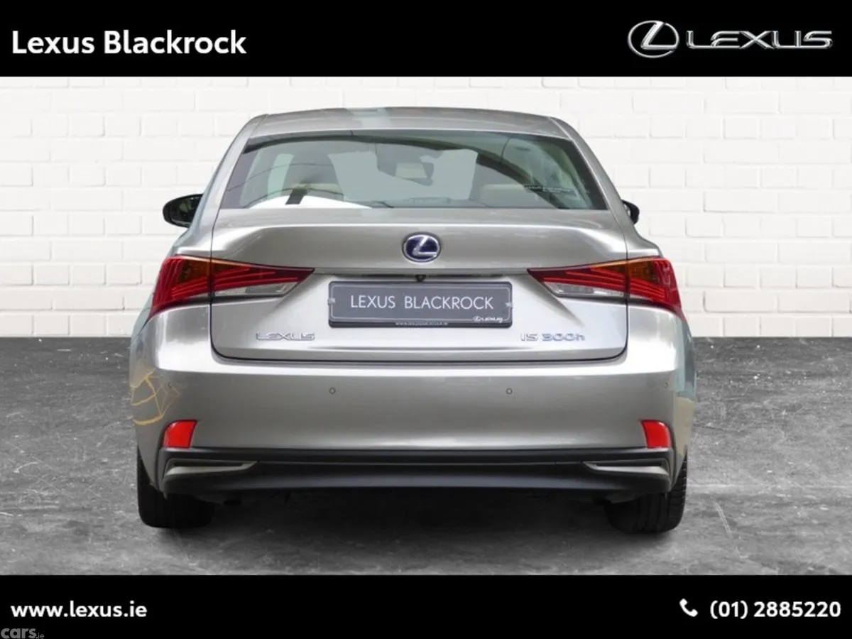Lexus IS Saloon, Petrol Hybrid, 2017, Silver