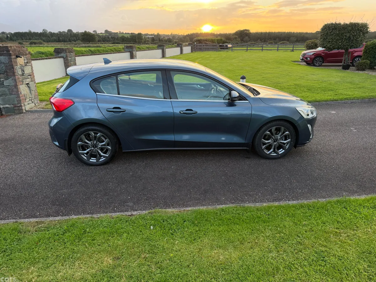 Ford Focus Hatchback, Diesel, 2020, Blue