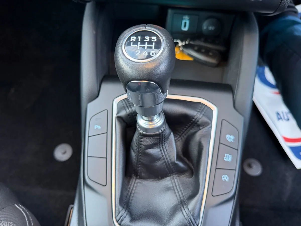 Ford Focus Hatchback, Diesel, 2020, Blue