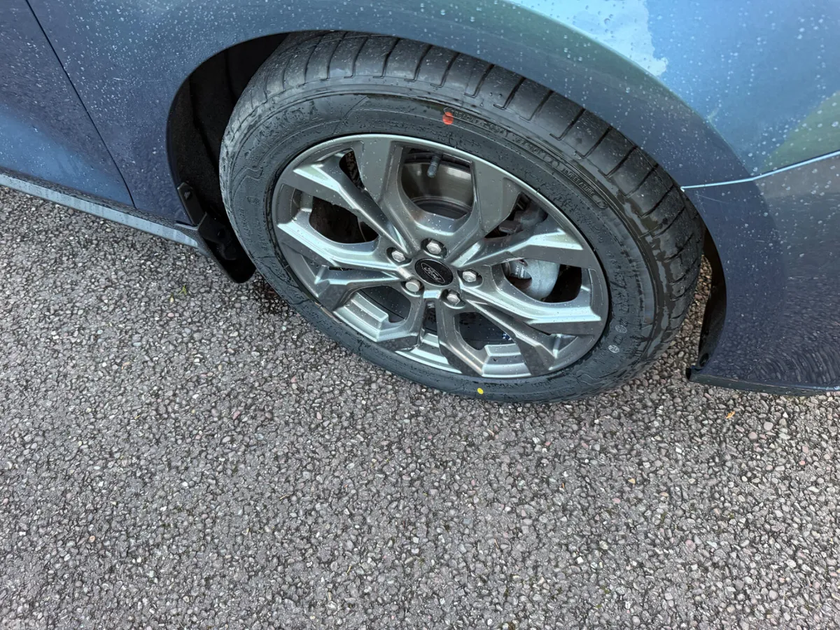 Ford Focus Hatchback, Diesel, 2020, Blue