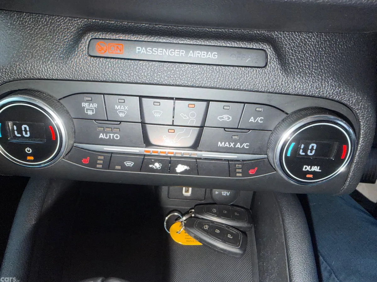 Ford Focus Hatchback, Diesel, 2020, Blue