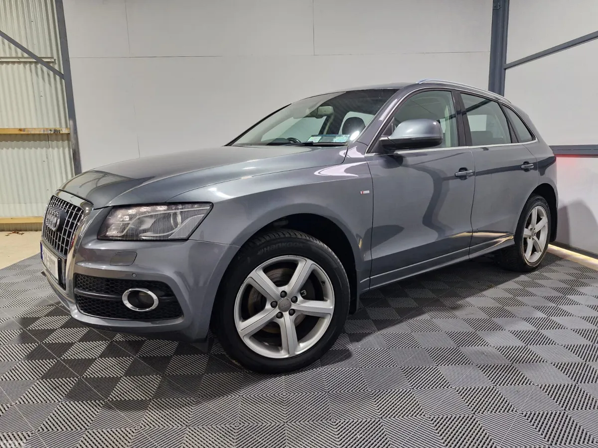 Audi Q5 SUV, Diesel, 2011, Grey